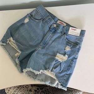 Wrangler High Rise Frayed Shorts